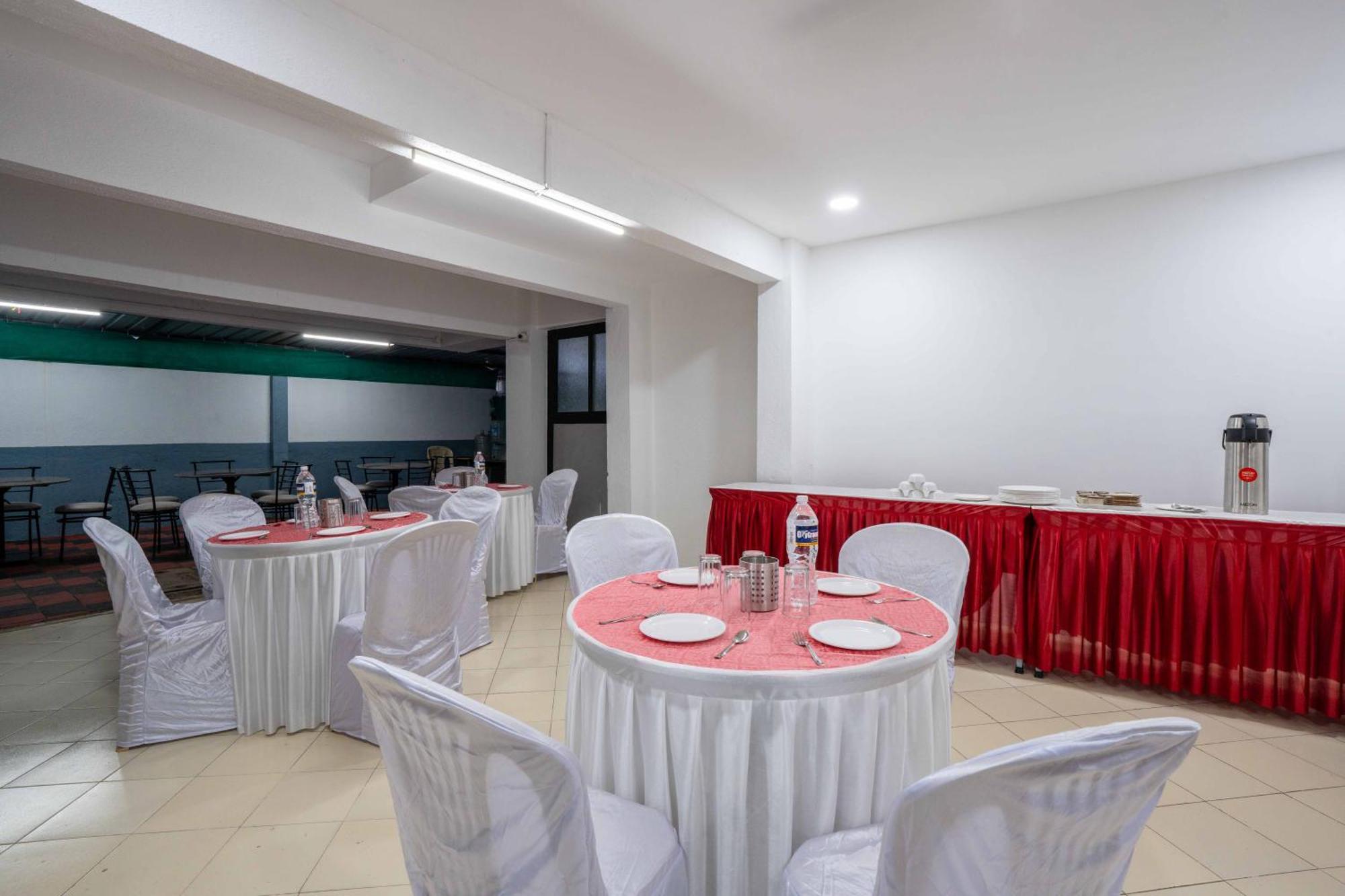 Treebo Royal Comfort Atithi Pune Esterno foto