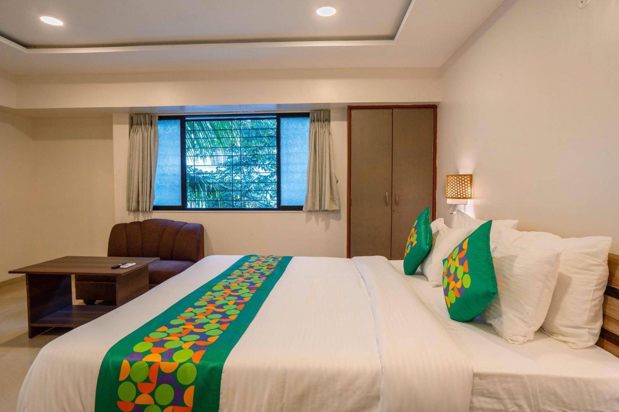 Treebo Royal Comfort Atithi Pune Esterno foto