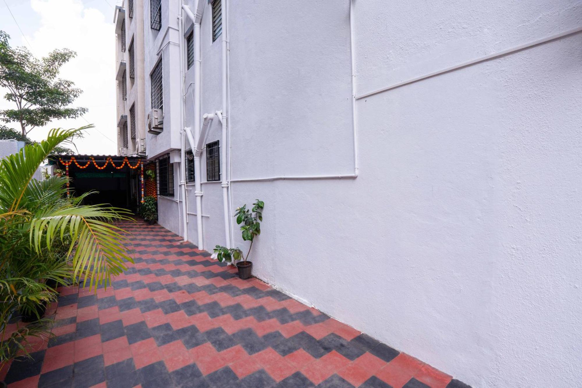 Treebo Royal Comfort Atithi Pune Esterno foto