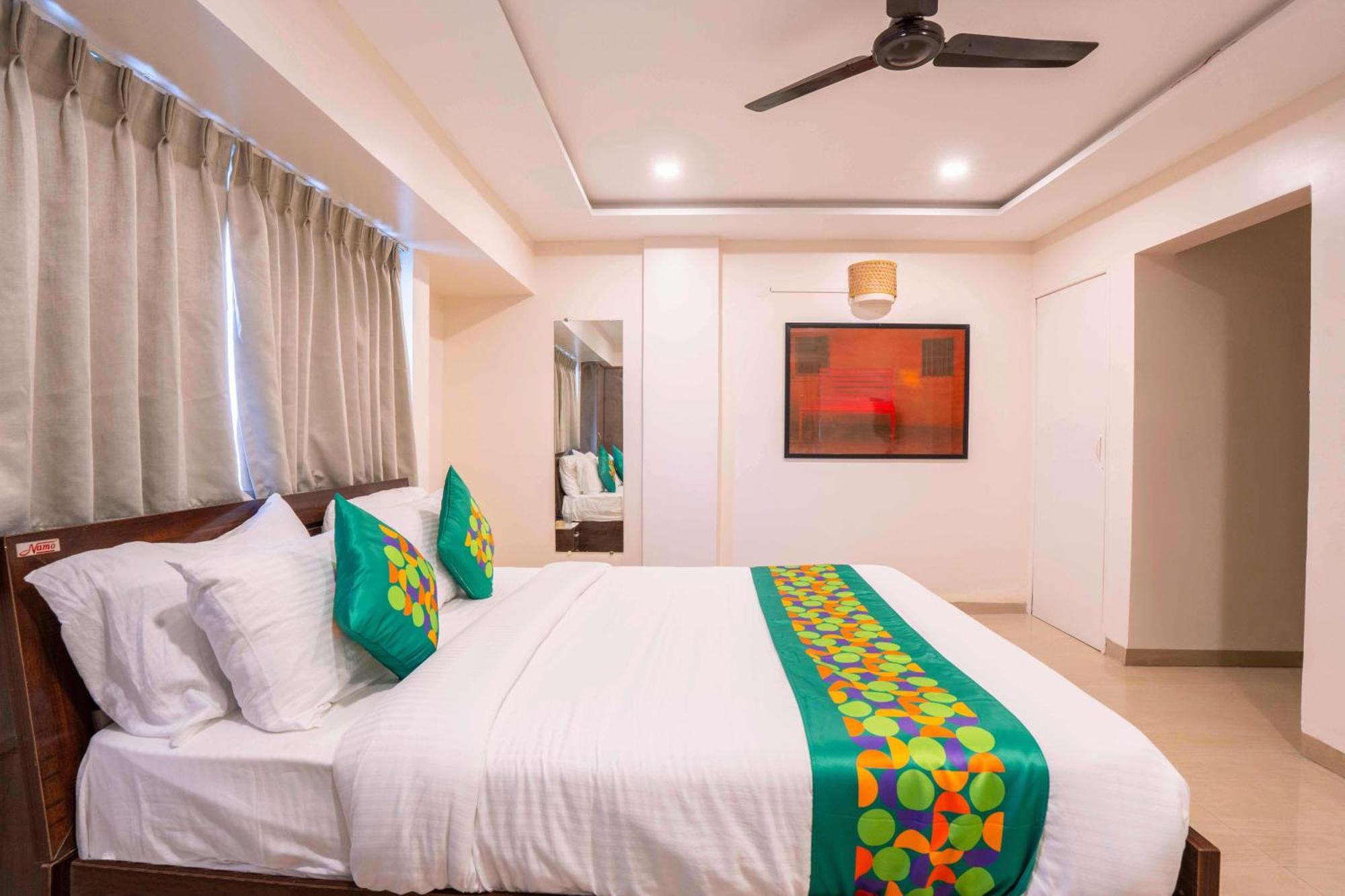 Treebo Royal Comfort Atithi Pune Esterno foto