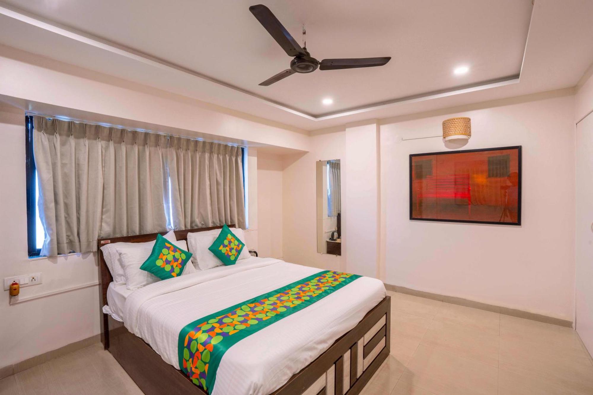 Treebo Royal Comfort Atithi Pune Esterno foto