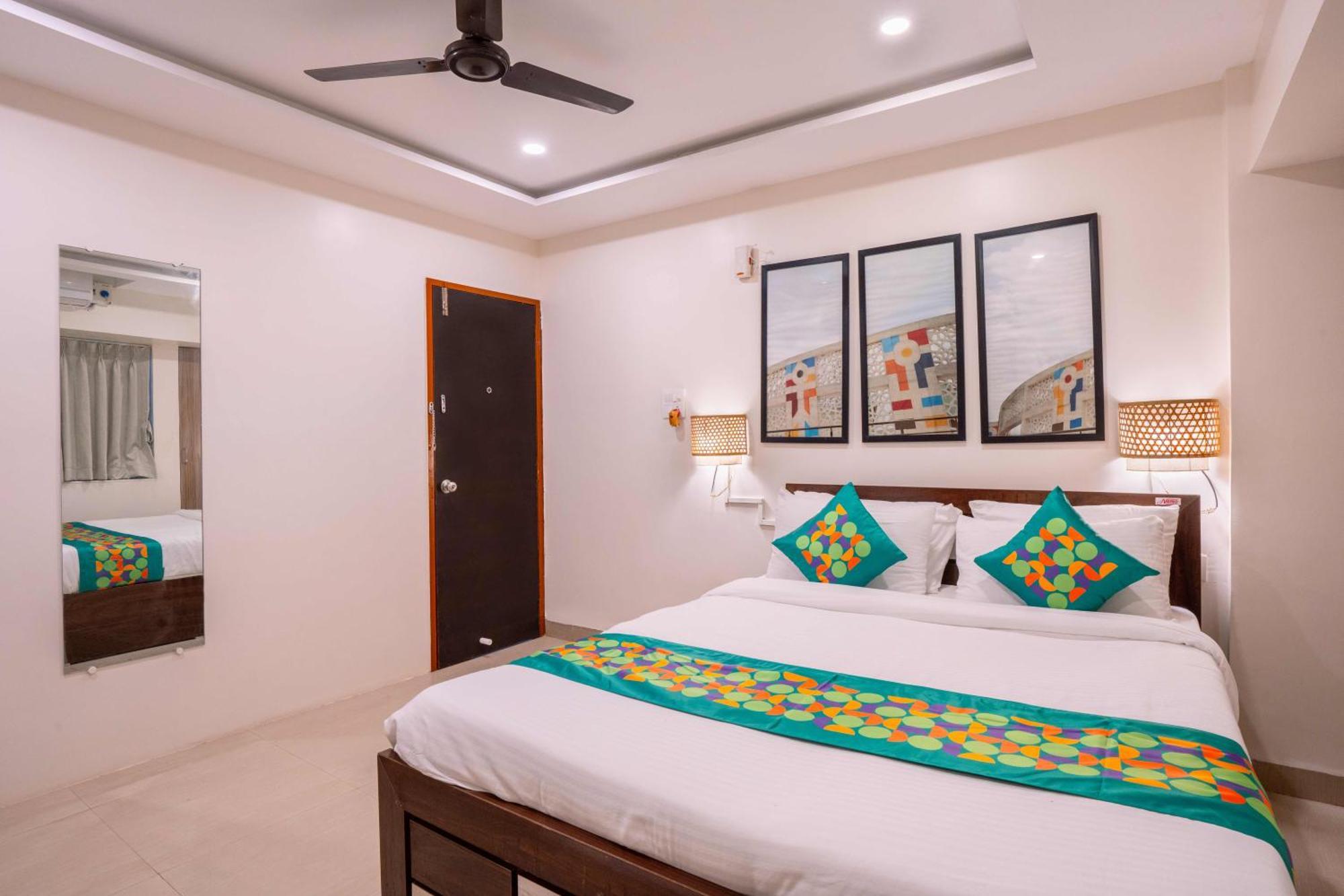 Treebo Royal Comfort Atithi Pune Esterno foto