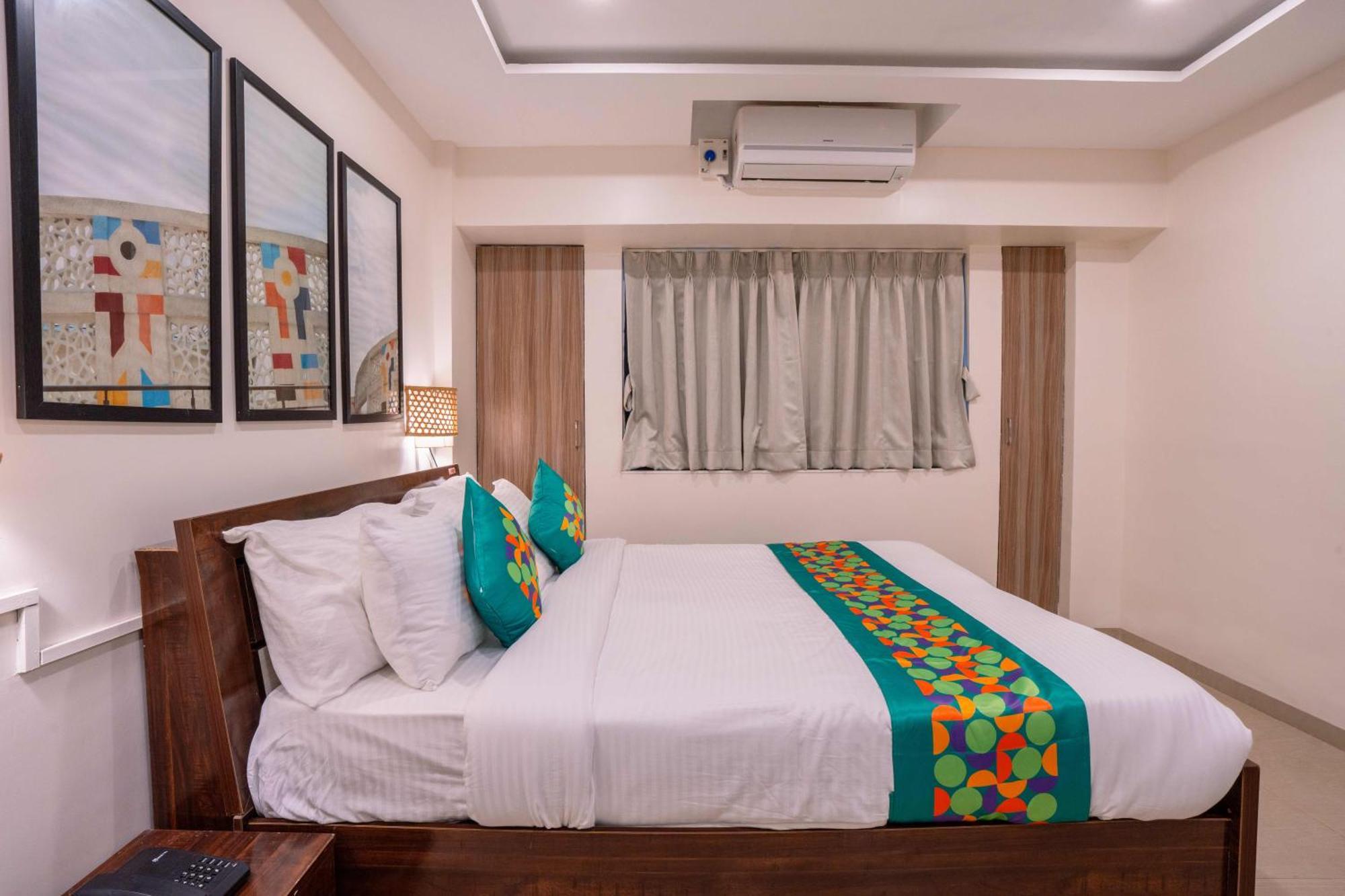 Treebo Royal Comfort Atithi Pune Esterno foto