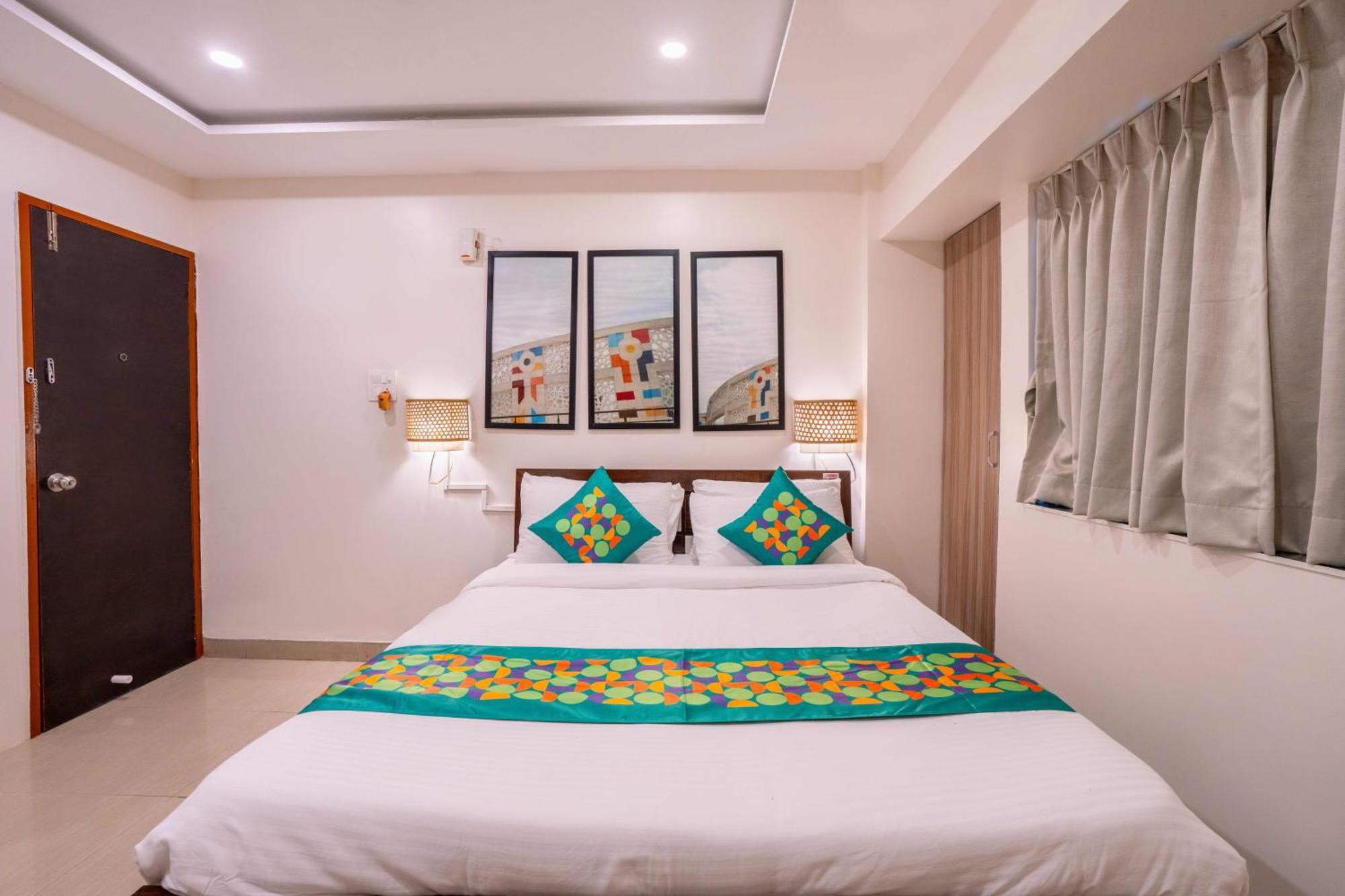 Treebo Royal Comfort Atithi Pune Esterno foto