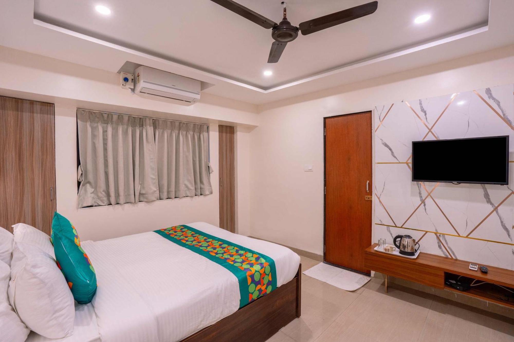 Treebo Royal Comfort Atithi Pune Esterno foto